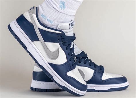 midnight blue dunks